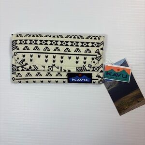 KAVU Big Spender Wallet Geometric Print Canvas Snap Closure NWT